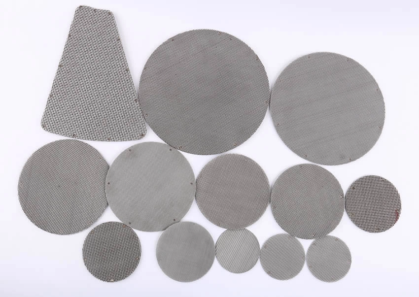 Different sizes of wire mesh filter
